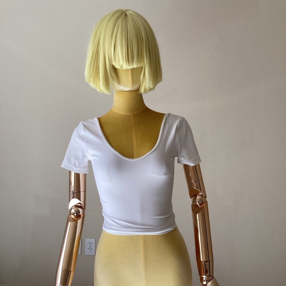 Lululemon Athletica White V Neck Crop Top with Short Sleeves